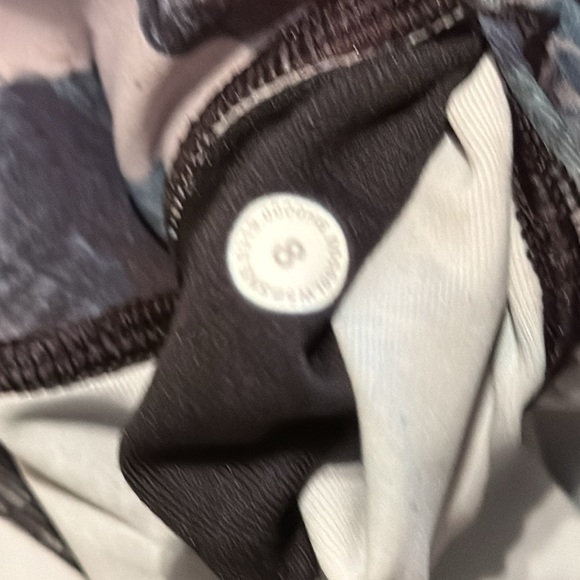 Lululemon tights - Picture 4 of 4